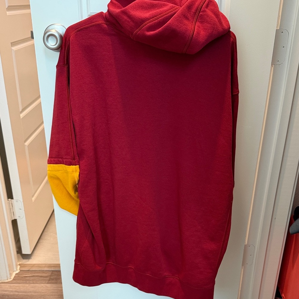 Nike Men's USC Trojans Sideline Hoodie - Picture 4 of 4